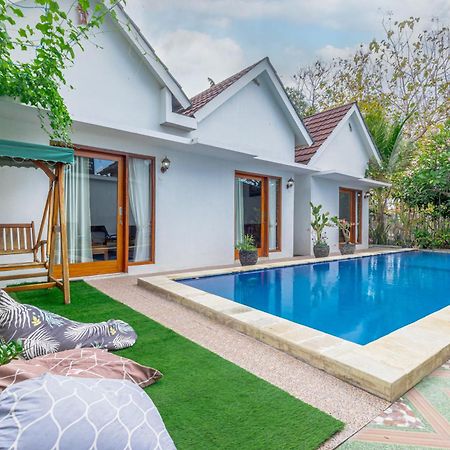 Lahi Villa Batununggul Buitenkant foto